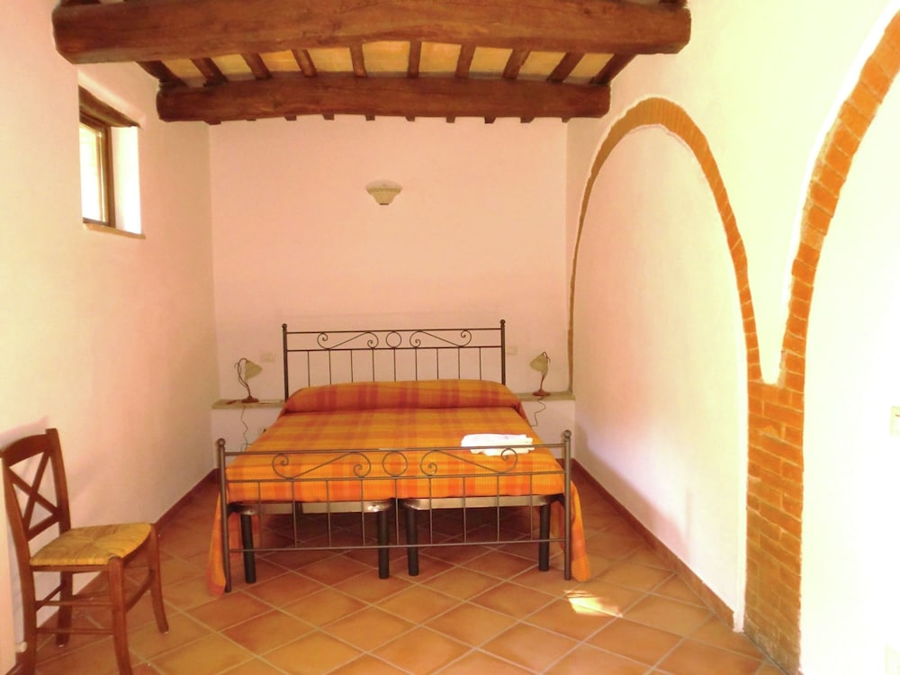 Holiday Home in Pietrafitta Near Lake Trasimeno view 3