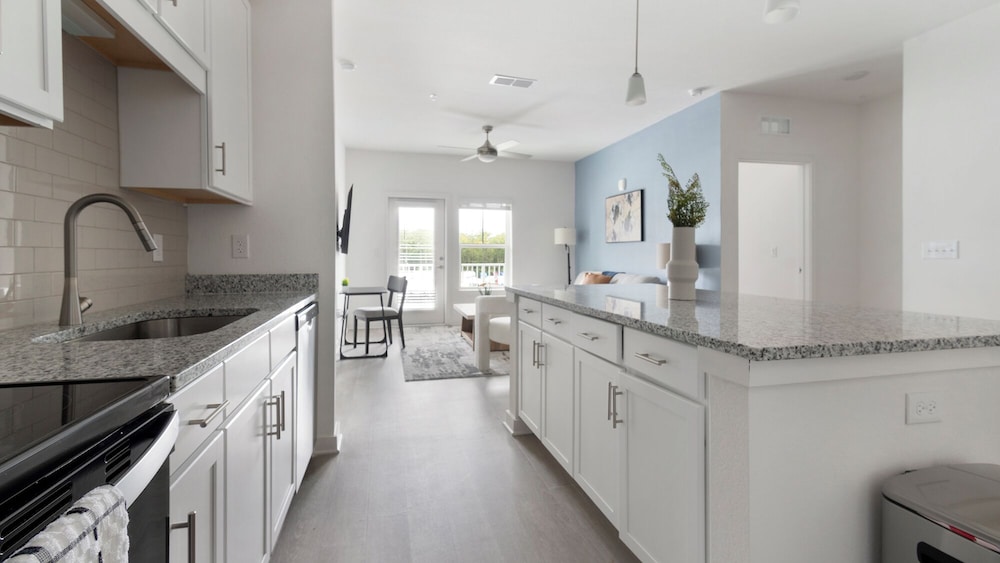Landing Apartments near JAX