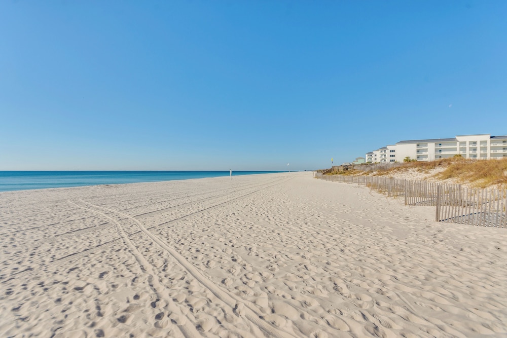 Access to 4 Pools: Oceanfront Orange Beach Condo
