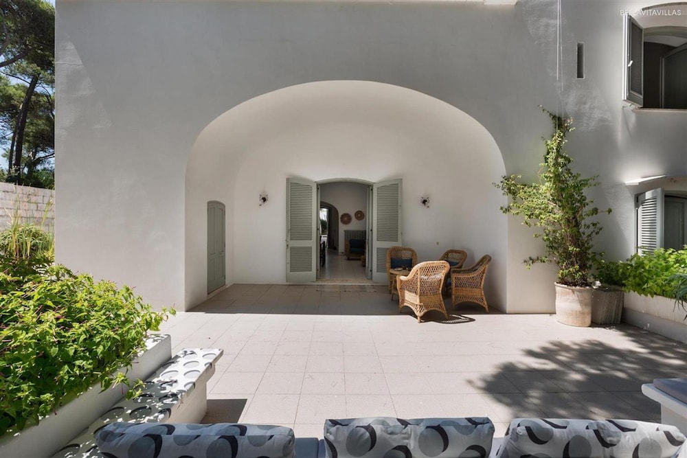 1675 Masseria Villa in Torre Specchia Ruggeri view 5