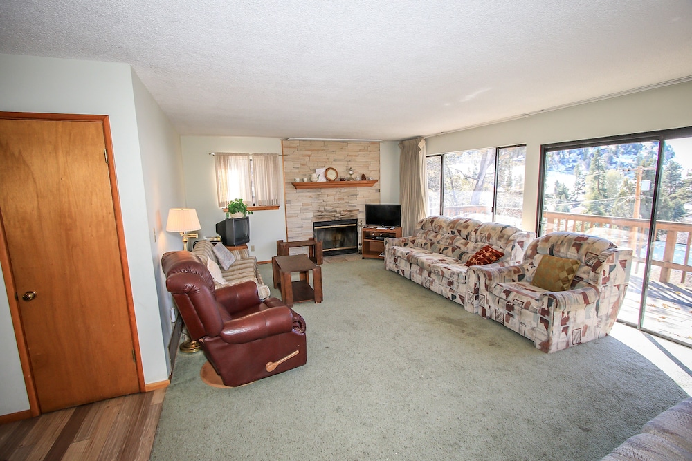 Fenced Somen Cabin within walking distance to the Slopes by RedAwning