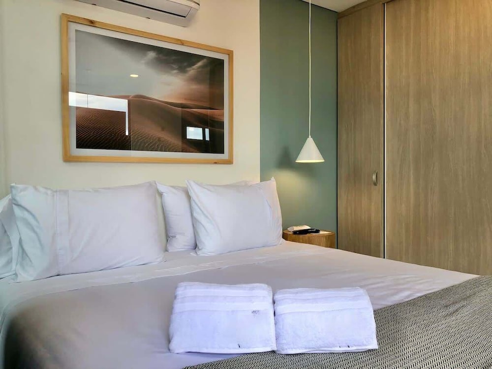 Cozy Studio w/ Balcony in Laureles Medellín