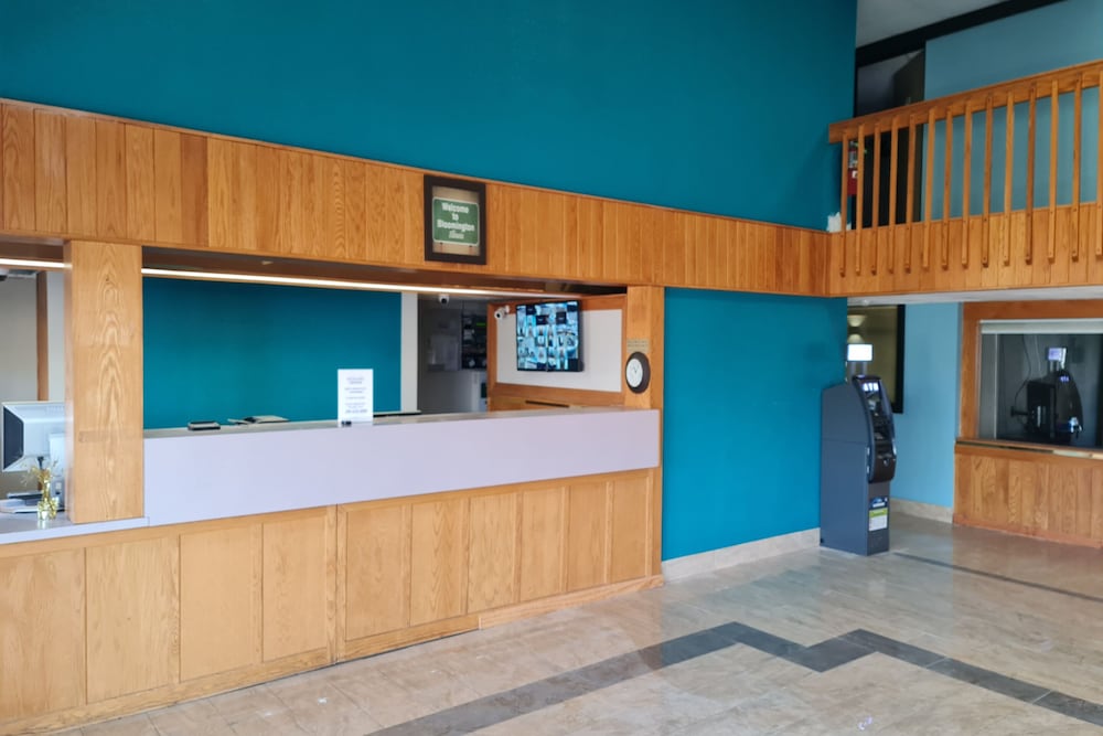 Bloomington Vacations - Bloomington Inn I-55 and I-74 - Property Image 5