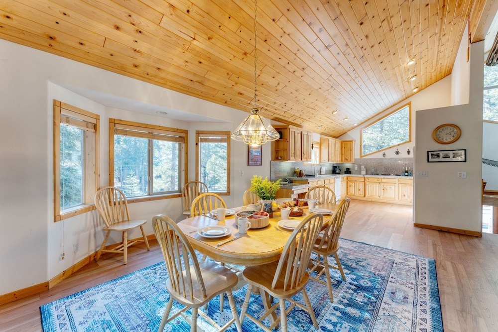 Hansel by Avantstay Pool Table 5mins to Skiing