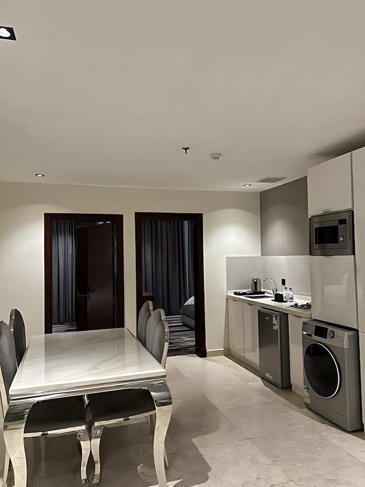 Kayan Serviced Apartments