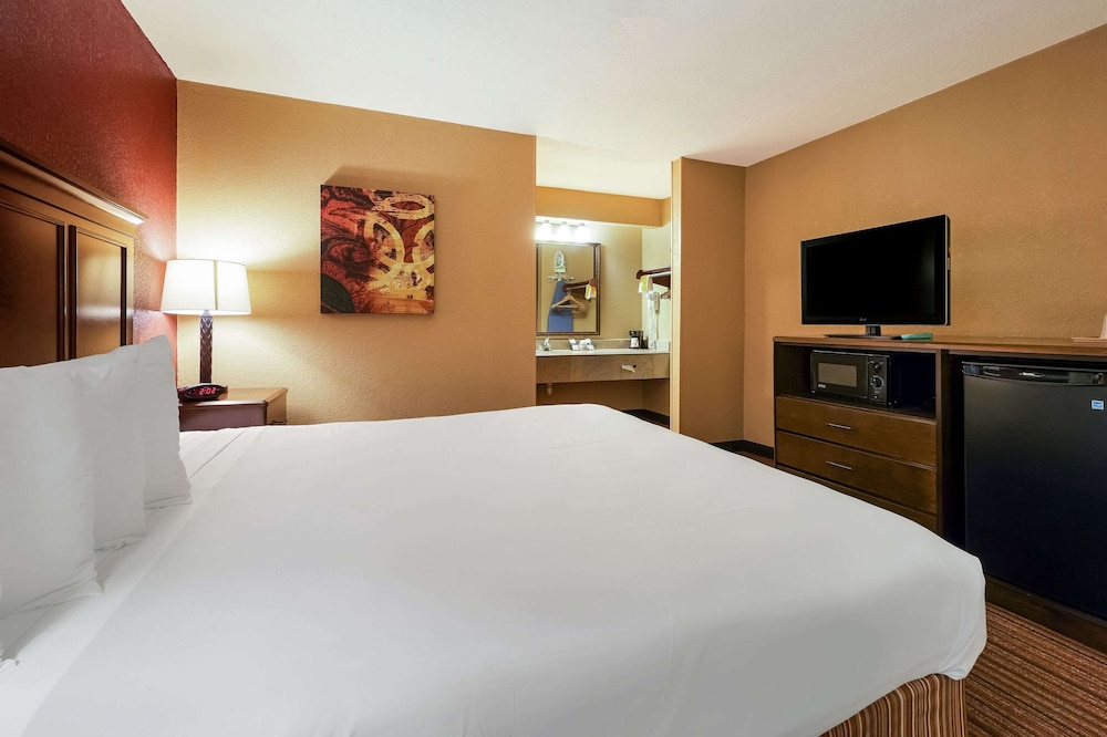 Quality Inn & Suites West Helena