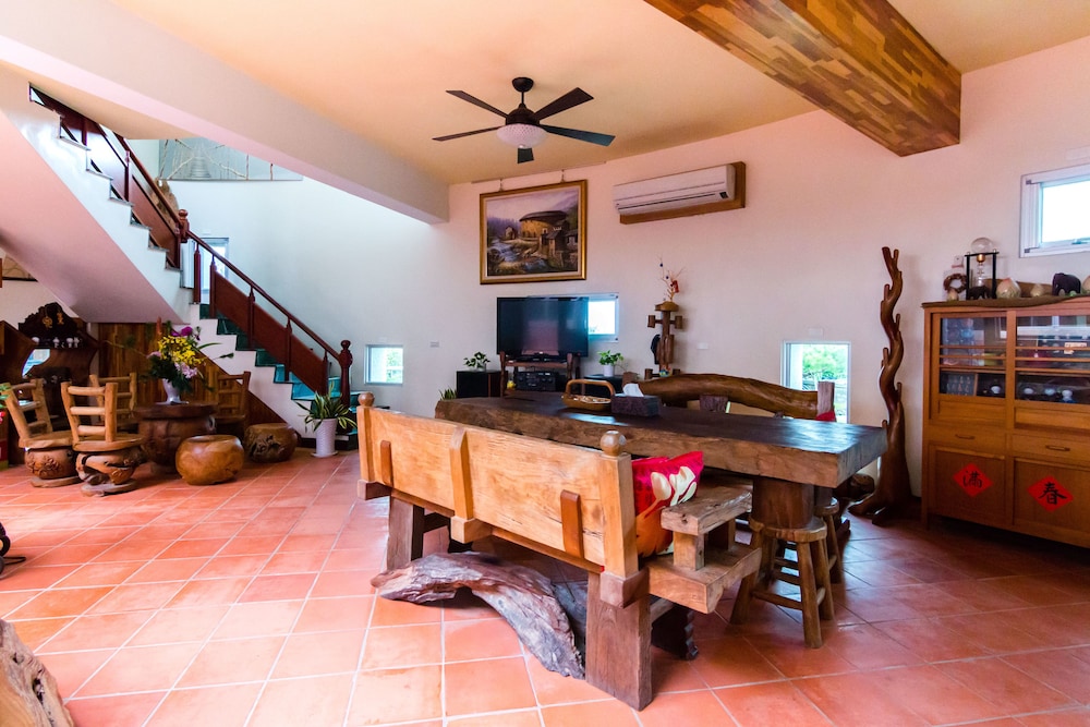Hualien Cow House