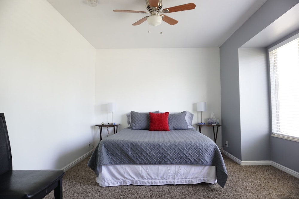 Large Room near UVU & BYU