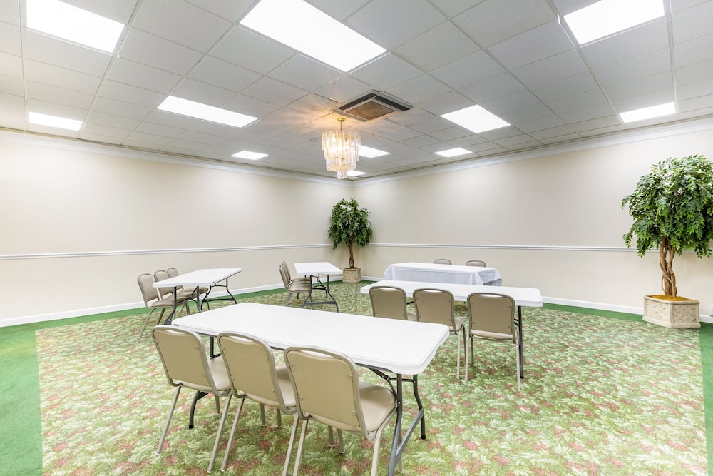 OYO Hotel Baton Rouge - Mead Rd Louisiana
