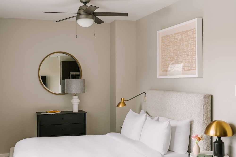 Hotel Commerce - Image 1