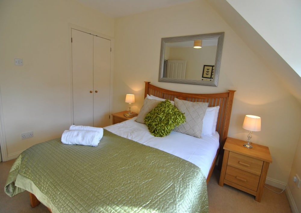 Alexandra Court 7 view 2
