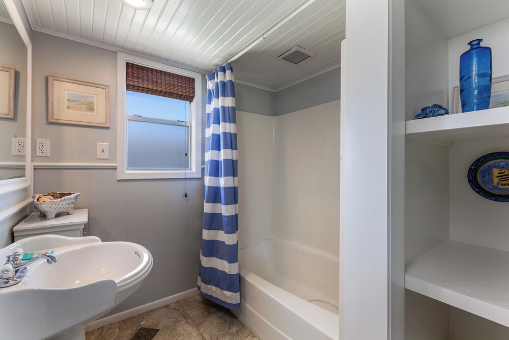 Bermuda Blue by Ryson Vacation Rentals