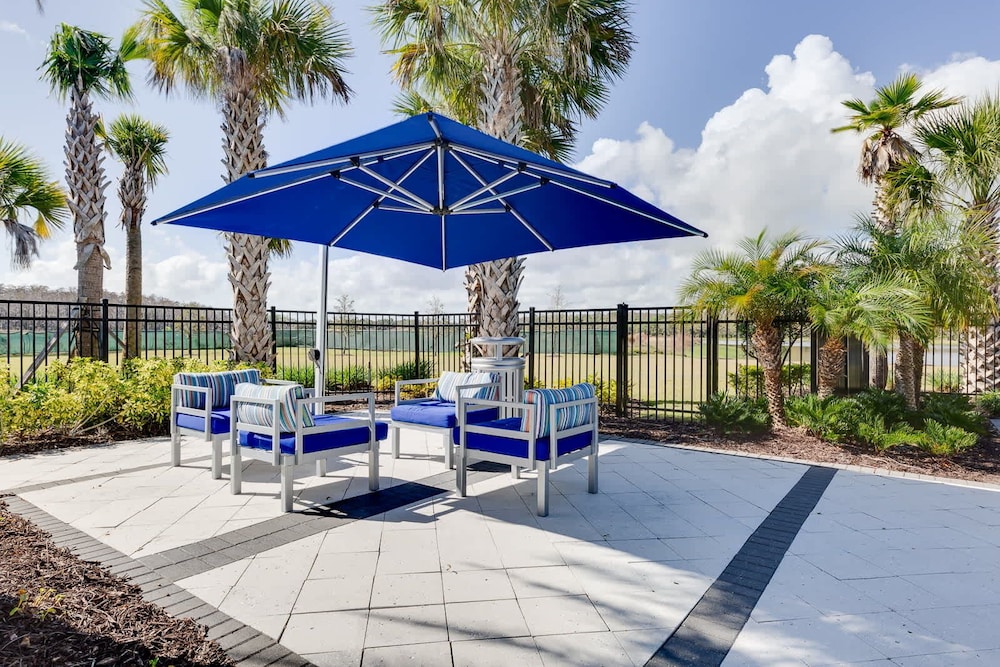 Themed Kids' Rooms, Pool & Game Loft Near Disney