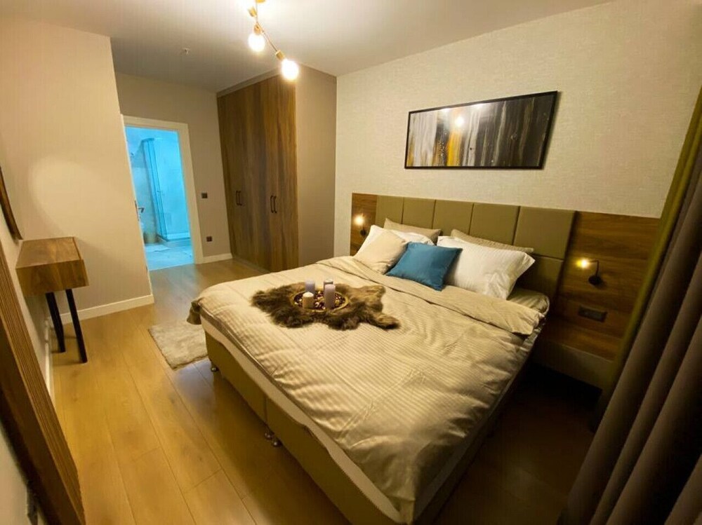 Exclusive 2 1 Apartment 2 Bathrooms - Core Living