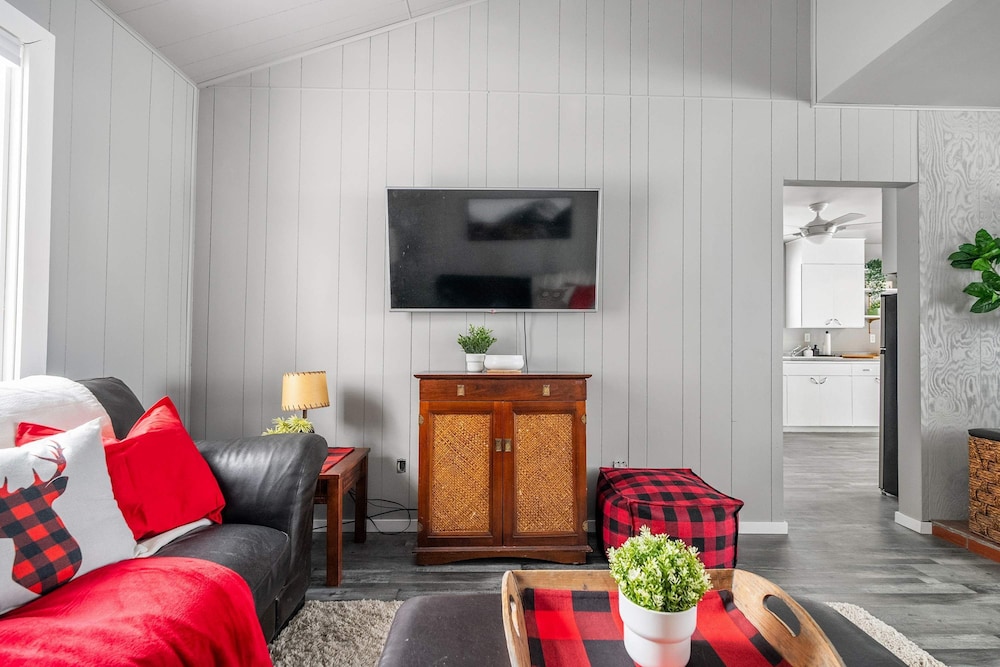 Lakeside Cabin Kingbd 5beds Smarttv Firepit
