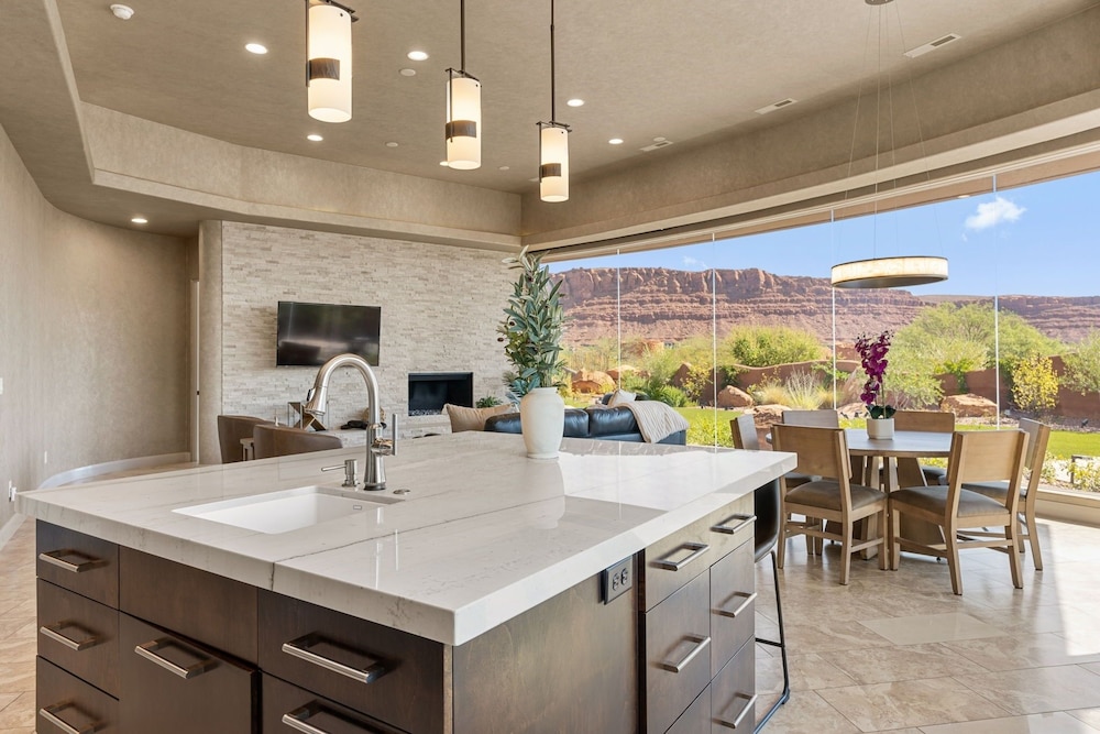 Escape To Entrada 4 Bedroom Home