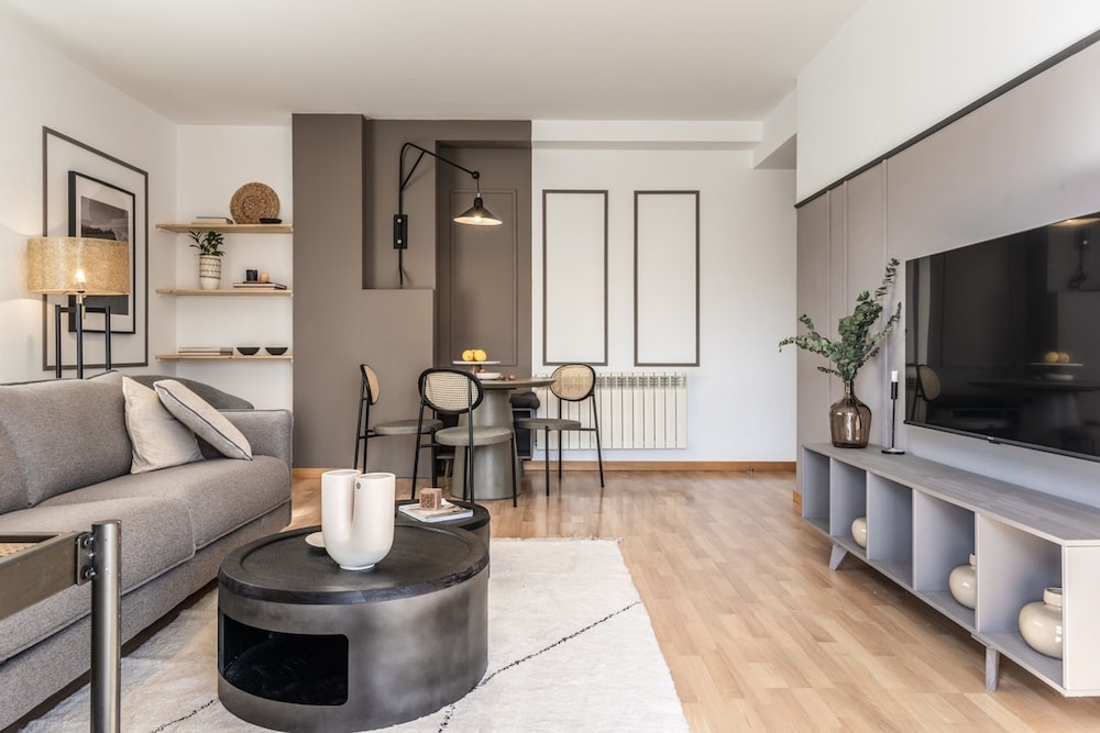 Brezza - 1 Bedroom and Terrace in Goya