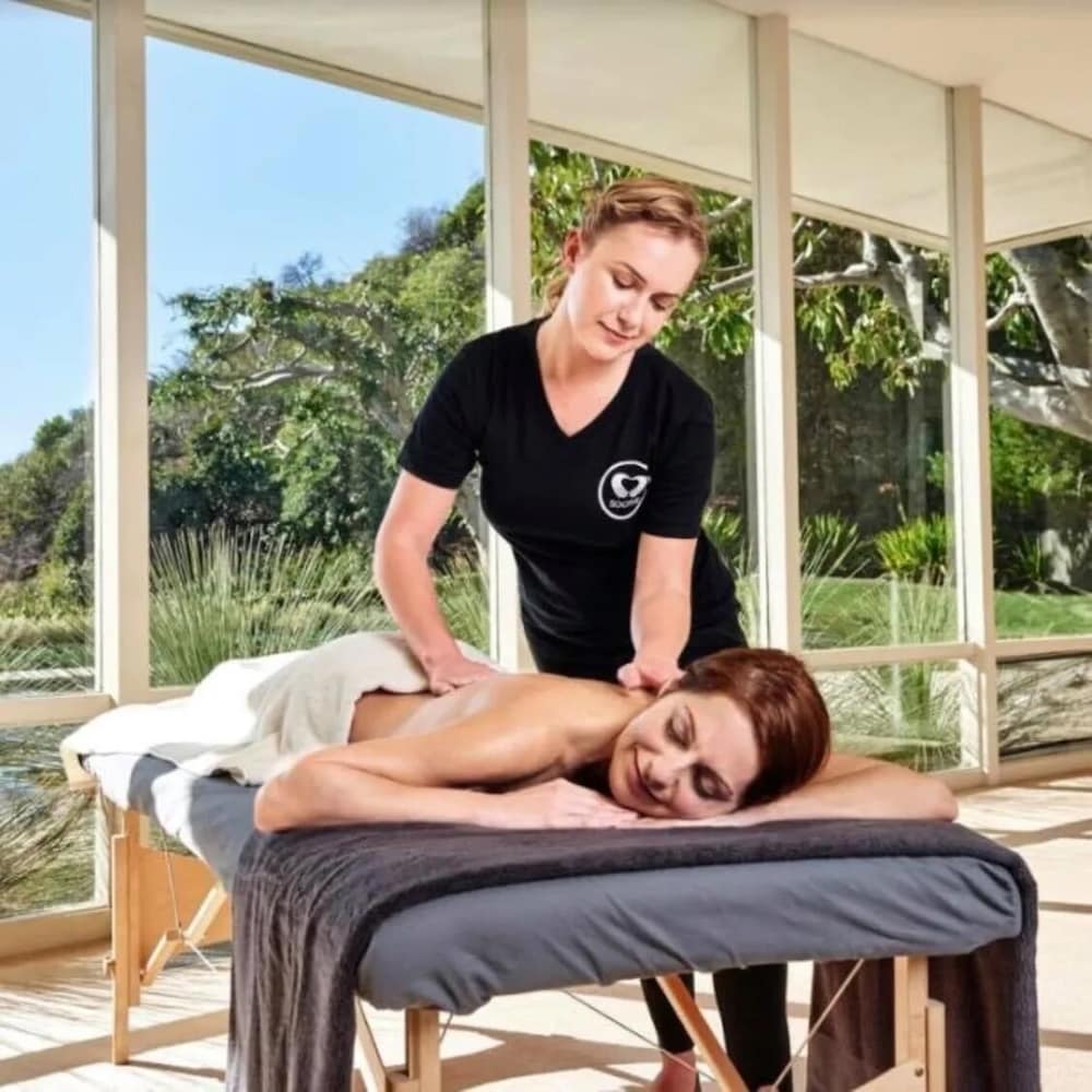 Signature Residences at Maui Banyan