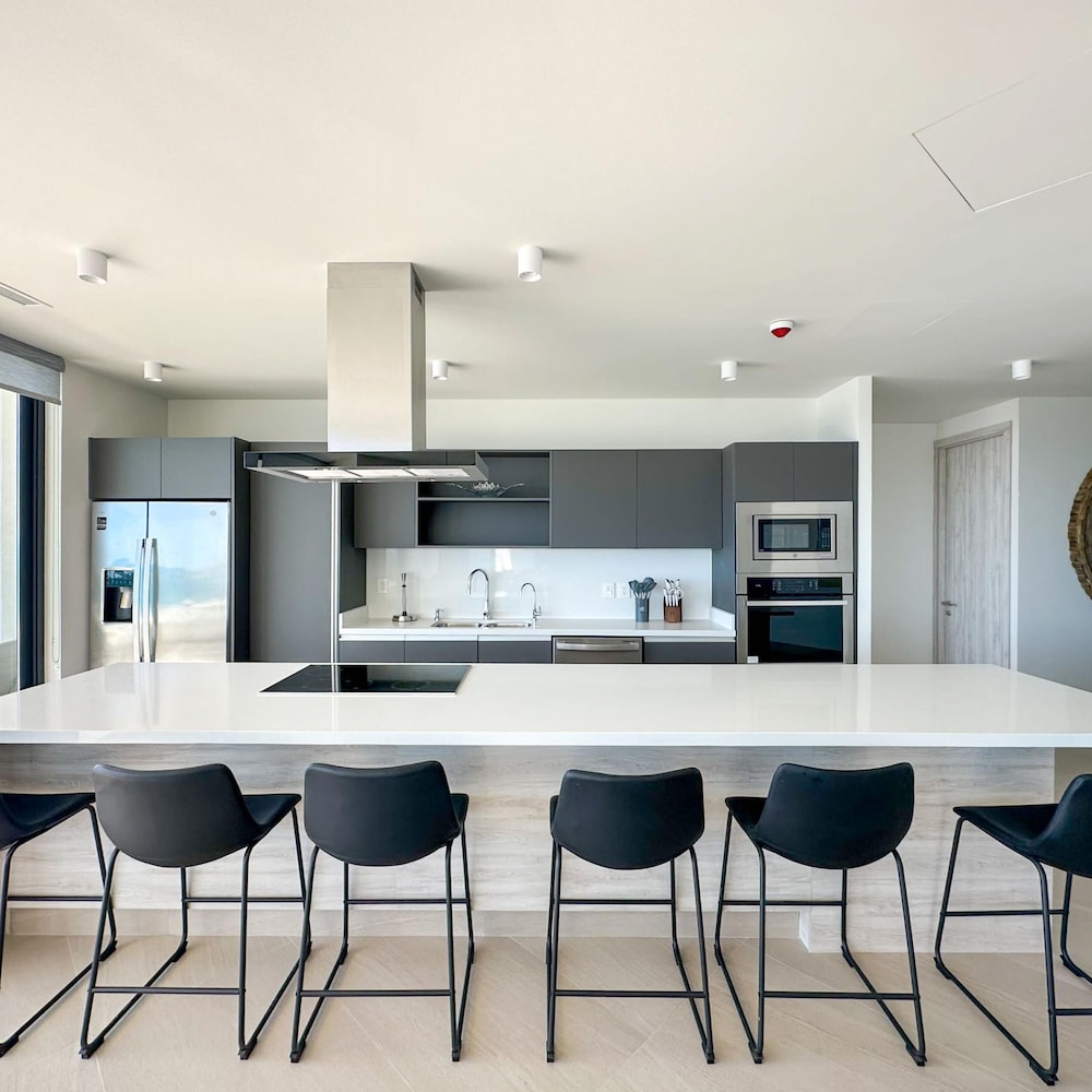 Brand New 6 Bedroom Penthouse