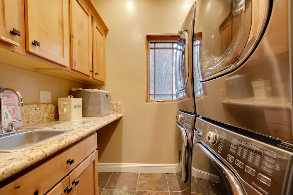Reno Vacations - Sleek Reno-lake Tahoe Retreat, 4 Mi to Ski Mt Rose - Property Image 2