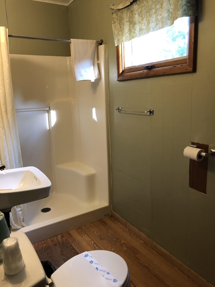 Sportsman's Lodge