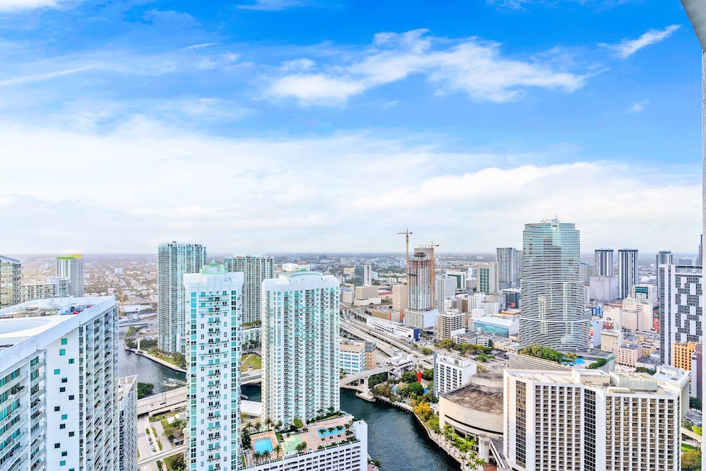 Majestic PH in Brickell-Top Amenities