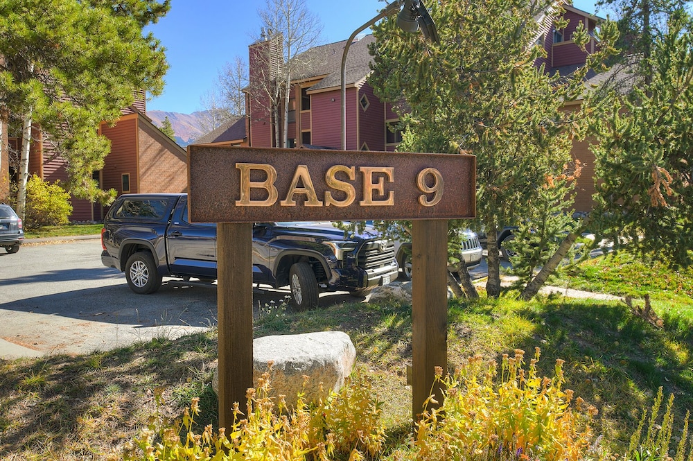 Base 9 B101 view 3