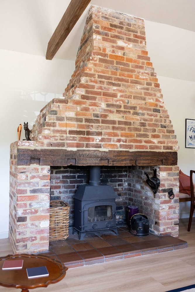 Homely Cottage for 6 Near Chichester Goodwood