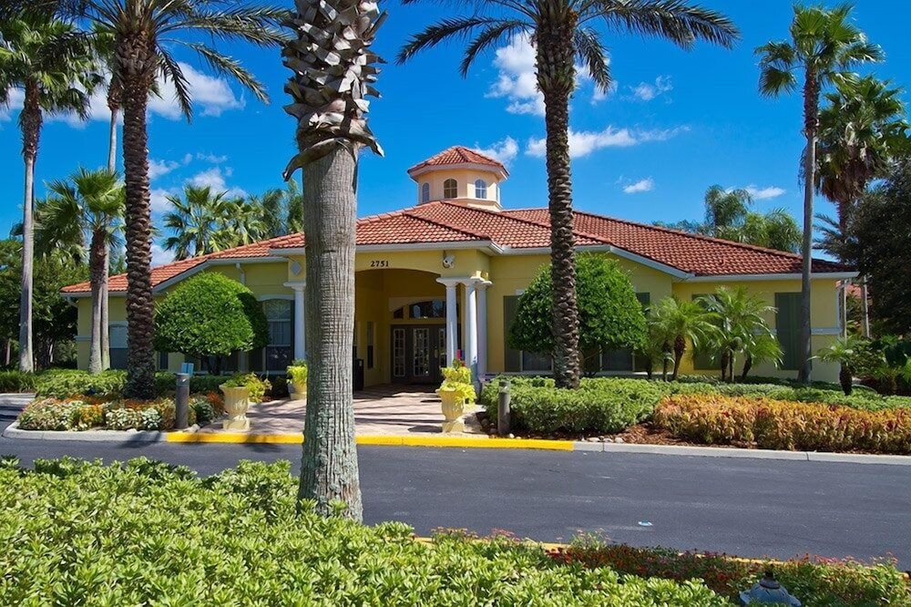 Elegant Emerald Island Getaway Pool, Spa & Games Close To Disney! 7 Bedroom Villa