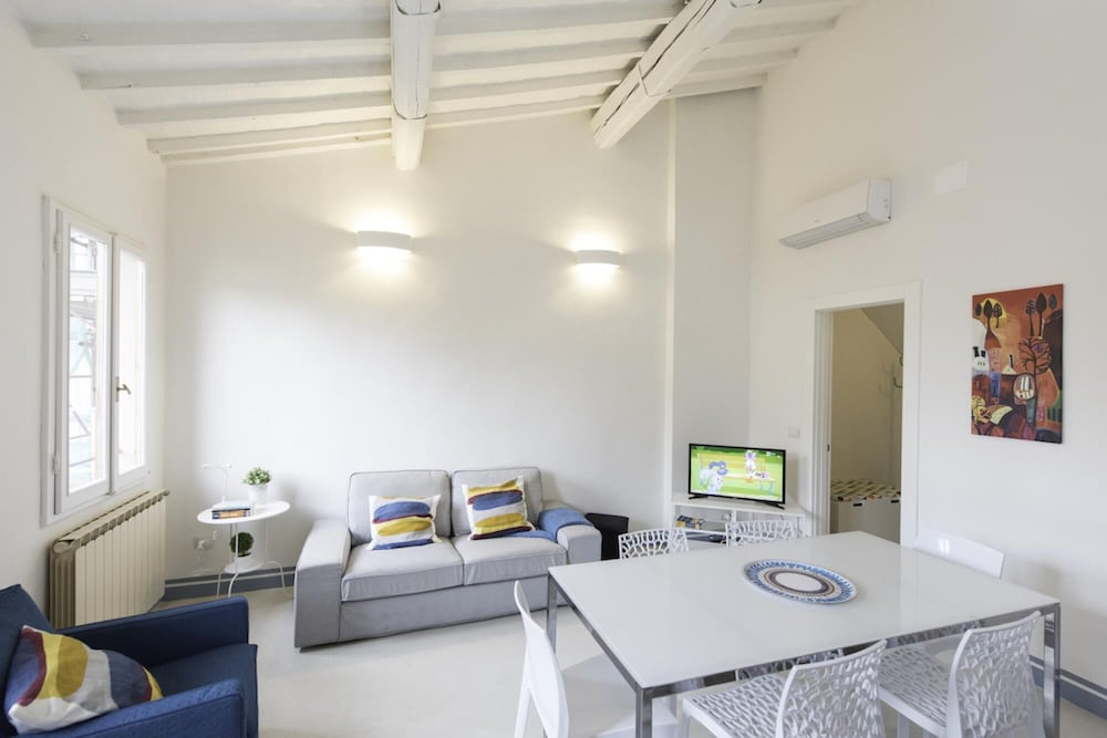 Faenza 73 in Firenze