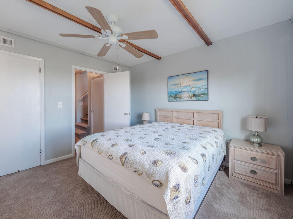 Blue Crab by Topsail Realty