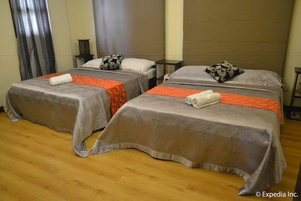 Twin Pines Suites
