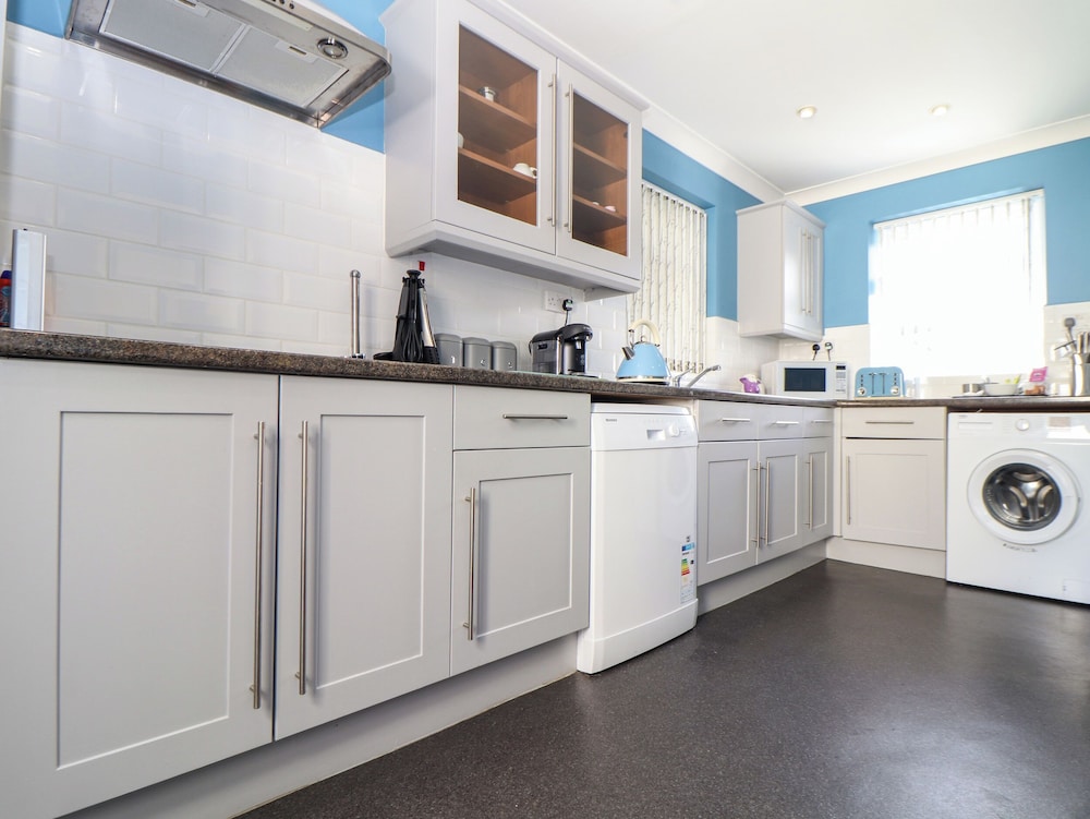 Flat 1 Niles Place