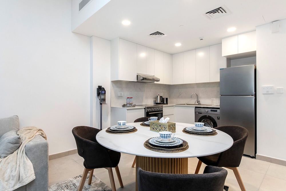 Premium 1BR in Asayel 2