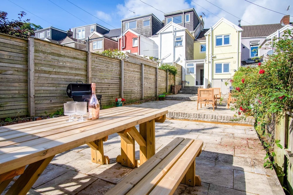 Woodville Road - 2 Bedroom House - Mumbles