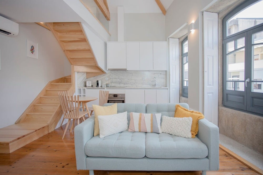 Liiiving in Porto-santa Catarina Twin Apartment II view 4