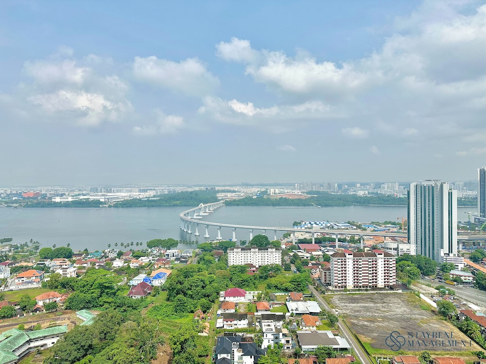 Paragon Suites CIQ By Stayrene