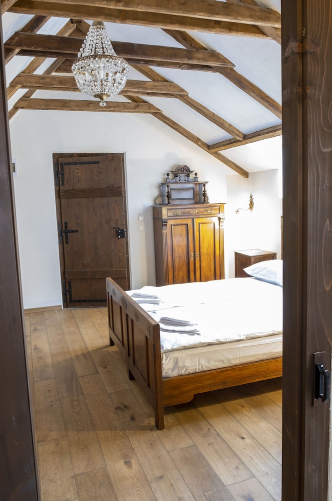 The Throne Boutique Hotel view 4