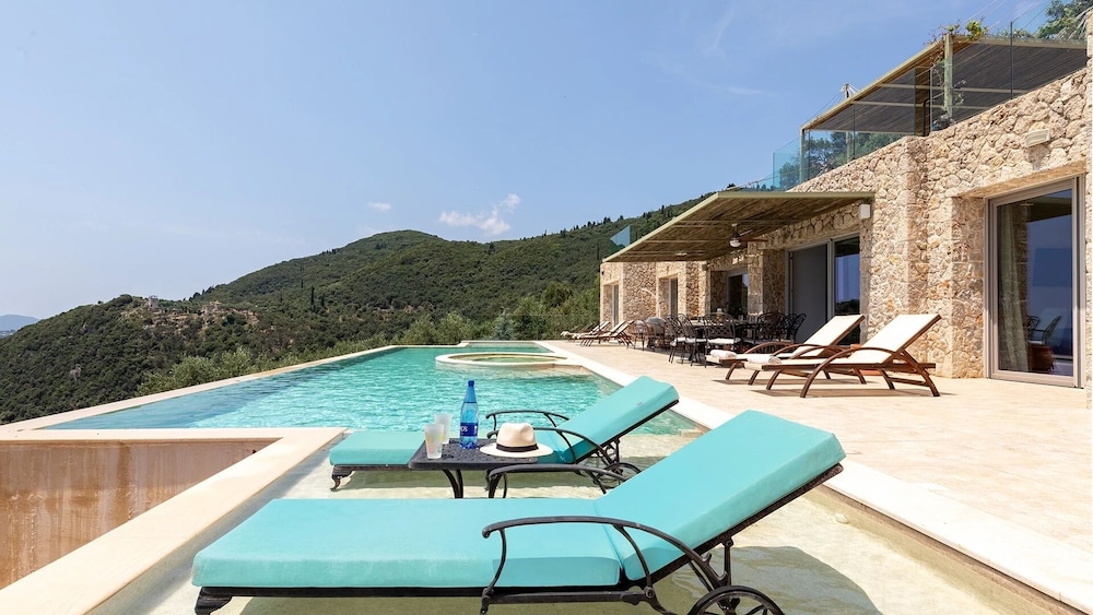 Villa Summer Wine by White Dream Villas
