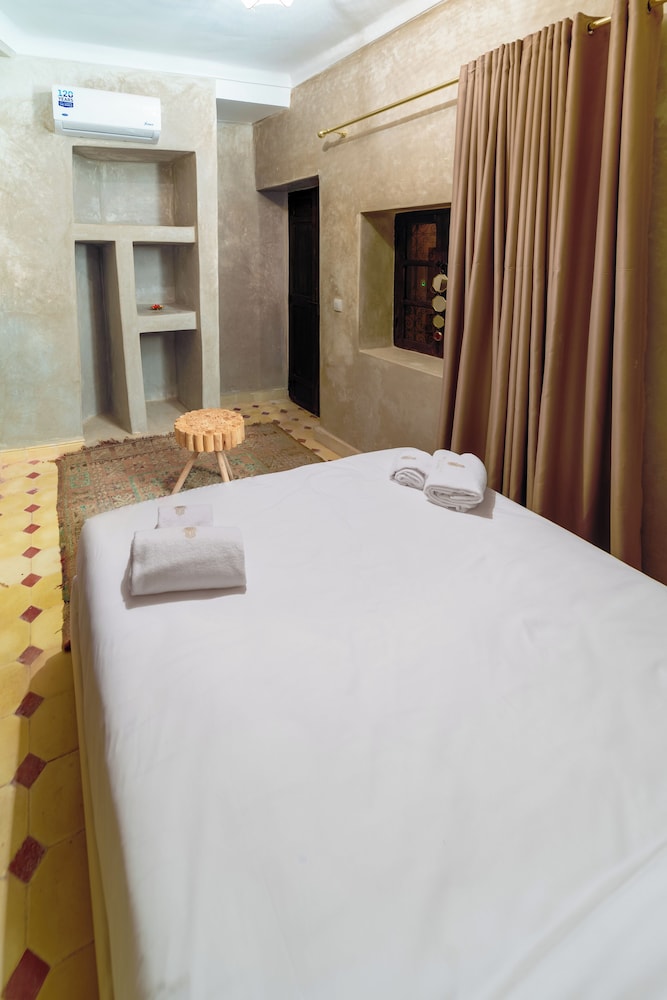 Riad Lalla Fatima
