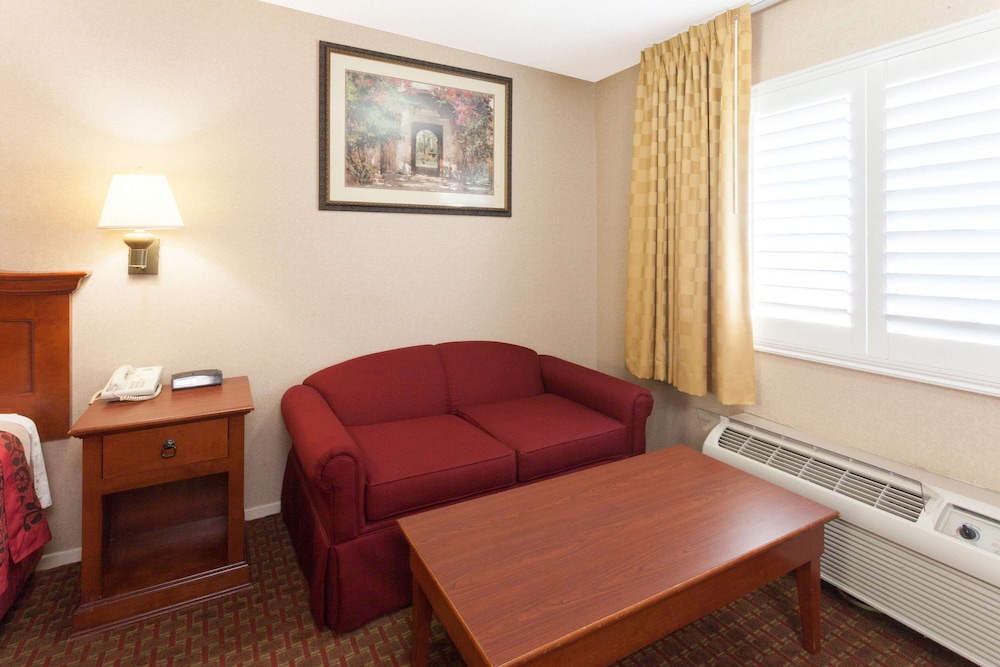 Days Inn by Wyndham Alhambra CA - Property Image 20