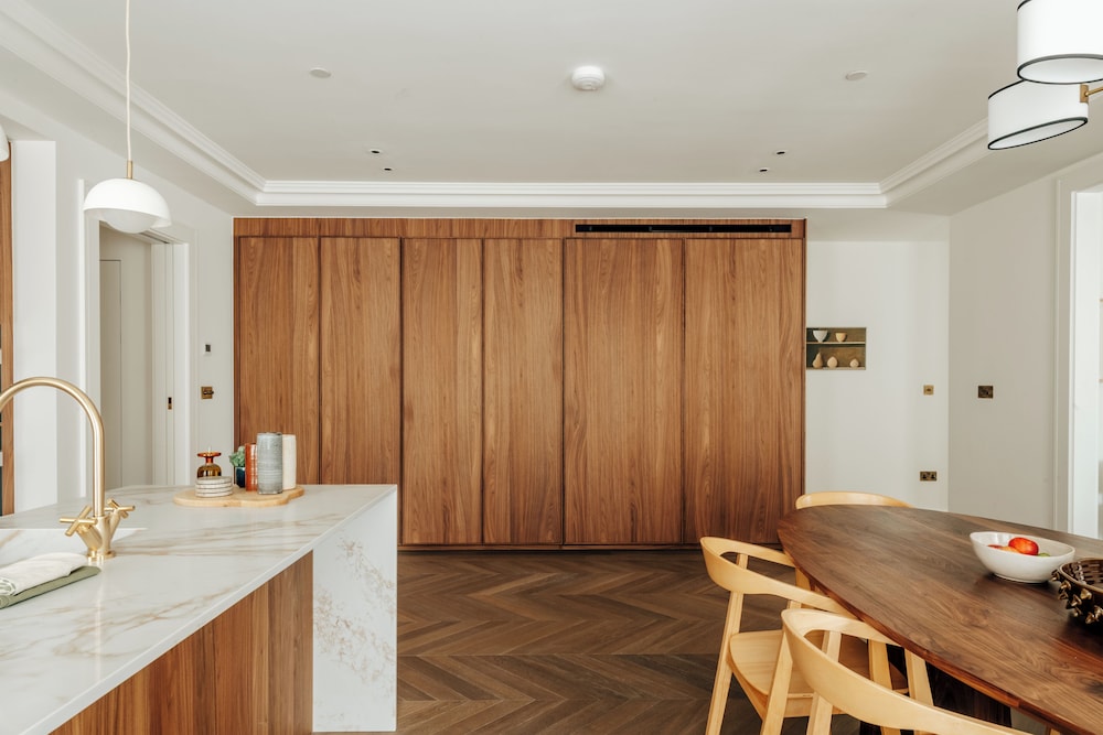 Claridge House by SLO