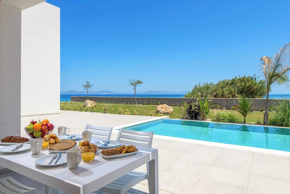 Villa Panaxia Akte