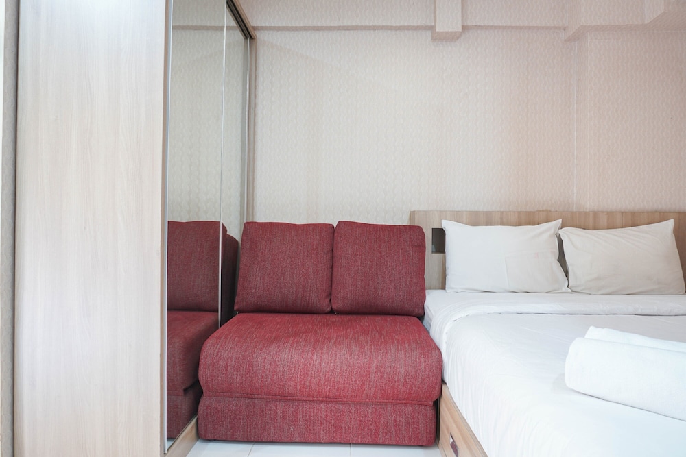 Comfortable Studio Room At Kebagusan City Apartment