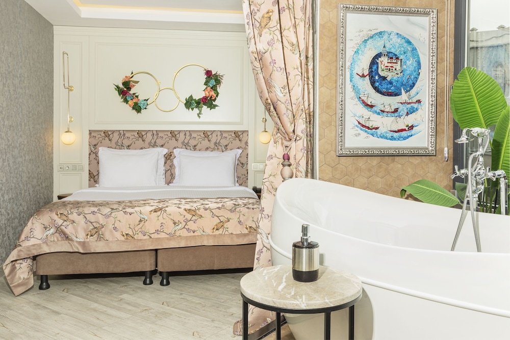 Ayramin Deluxe Hotel - Image 86