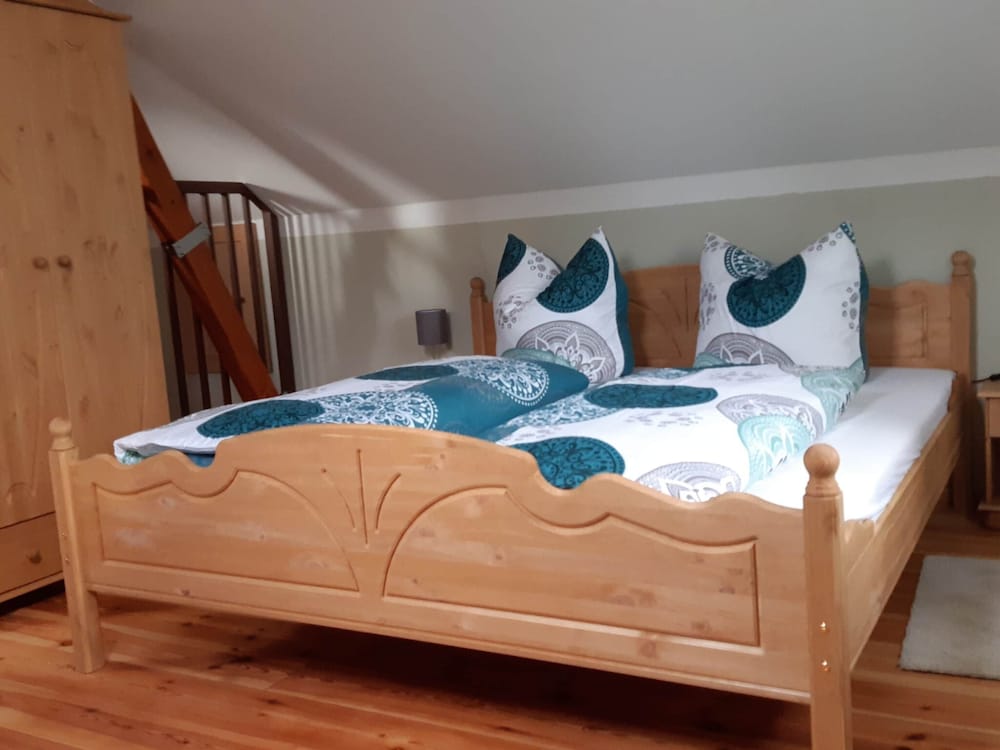 Great Holiday Home With Terrace Near Saxon
