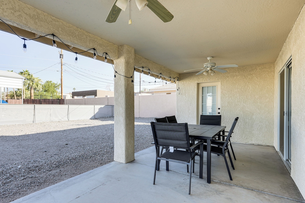 3 Mi to London Bridge: Home w/ Patio & Grill!