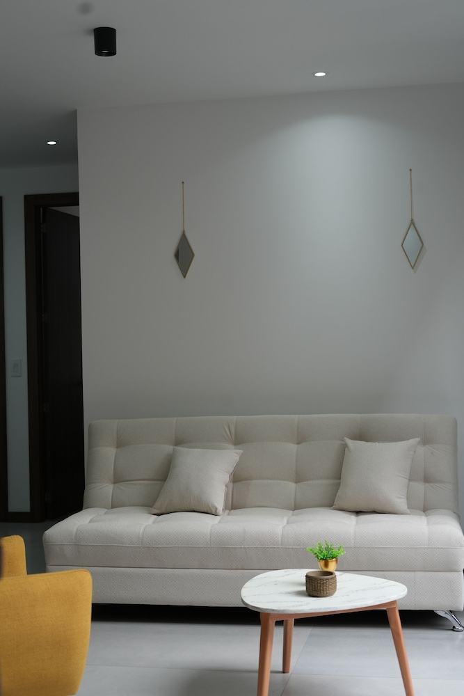 Seis Residences