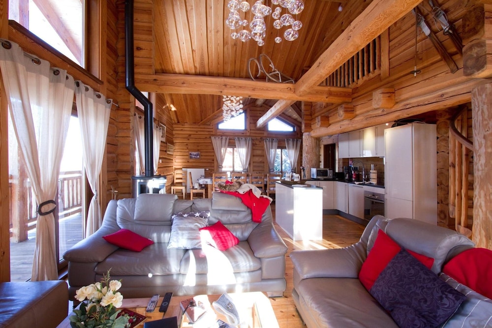 Chalet With a Fireplace at 500m From ski Lift