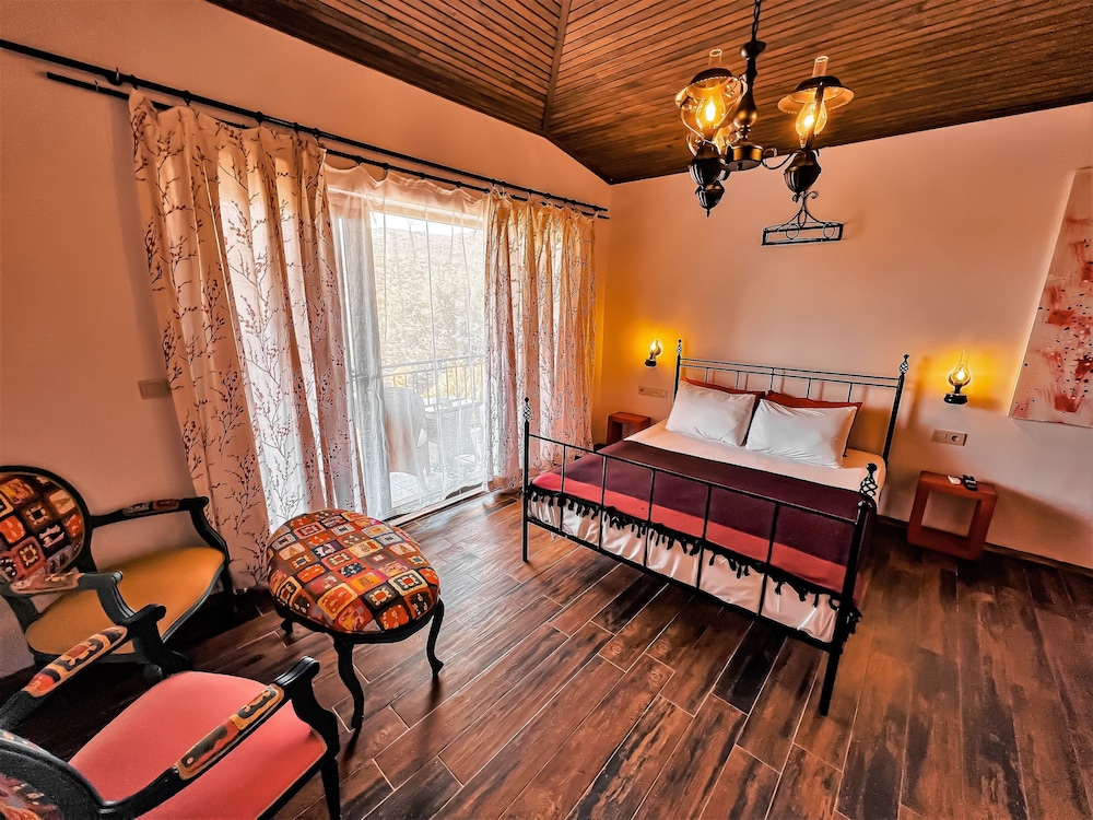 Assos Longevity Hotel